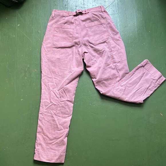 Pink cargo pants. Perfect condition, only worn a couple times. Super comfy! - Picture 4 of 5
